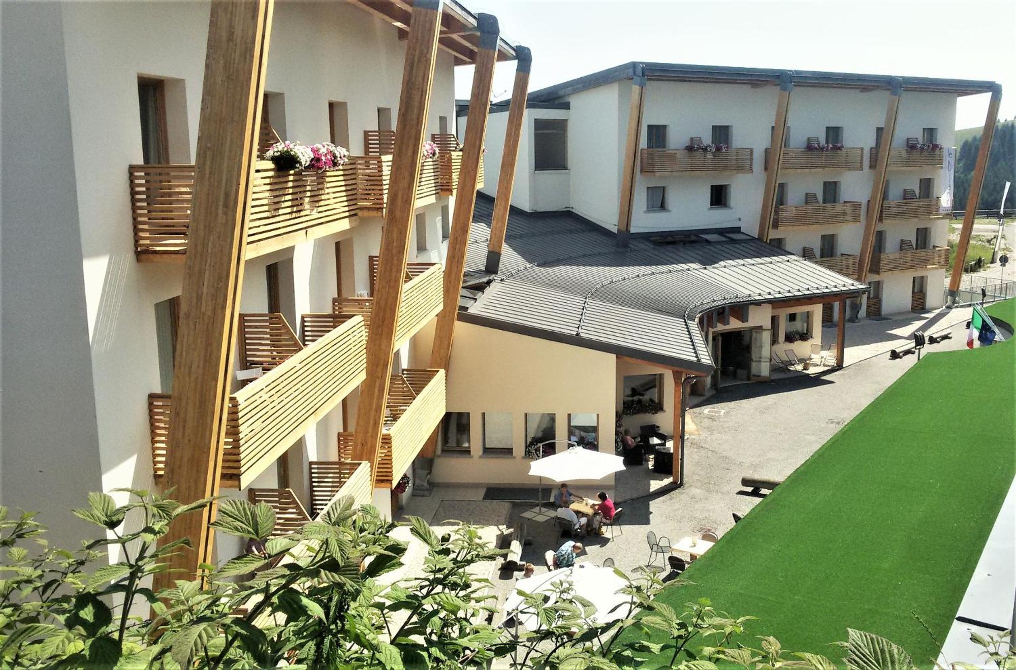 Brenta Dolomites Hotel Vason Exterior photo