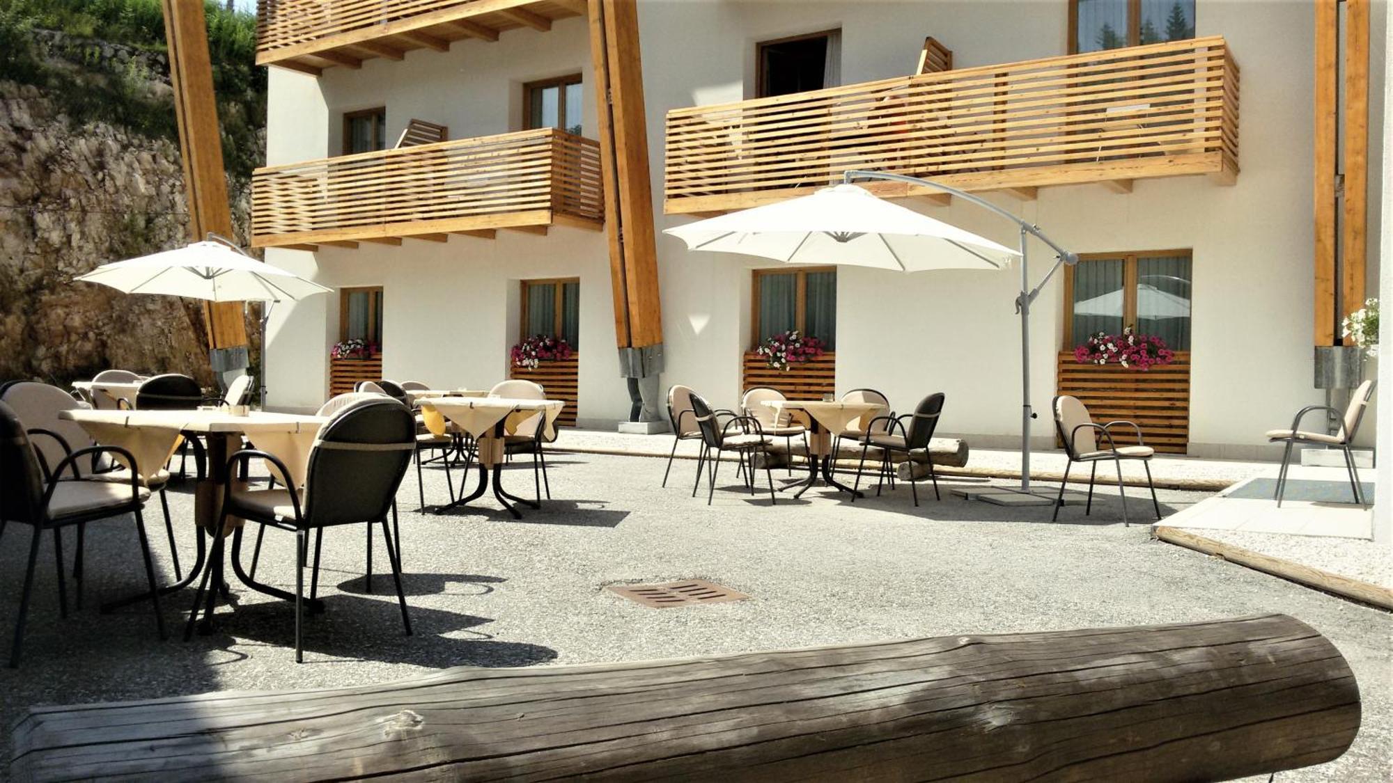 Brenta Dolomites Hotel Vason Exterior photo