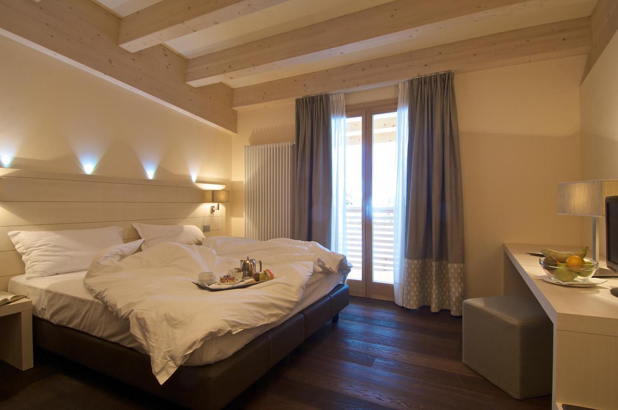 Brenta Dolomites Hotel Vason Exterior photo